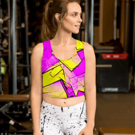 Šis piegulošais īsais topiņš “Seleste” būs Tavs sabiedrotais sporta zālē vai jebkurās citās aktivitātēs, kā arī atpūtā. Novērtē ērtumu un praktiskumu!