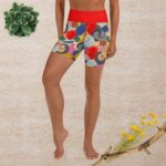 Sporta šortu īpašais piegriezums nodrošina maksimālu komfortu un ļauj justies īpaši ērti pat intensīvāko treniņu laikā. Tiem ir augsta jostasvieta un ir izgatavoti no mīksta mikrošķiedras auduma.