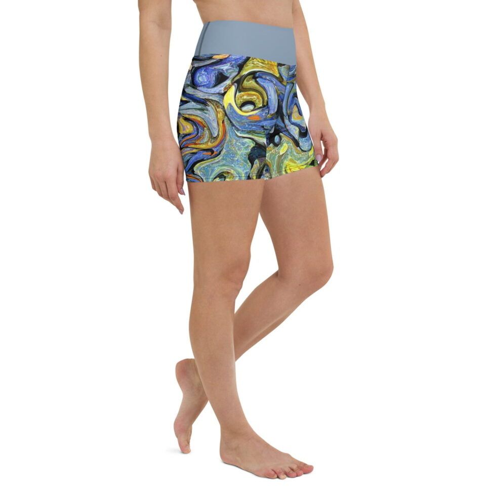 Sporta šorti ar krāsainu apdruku "Alexa"