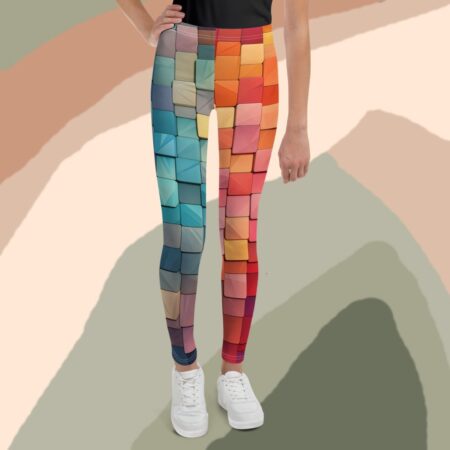 Šie meiteņu legingi ir lieliska izvēle aktīvām un stilīgām jaunkundzēm! Krāsaina dizaina legingi ir ne tikai lieliski piemēroti sportam, bet arī valkāšanai ikdienā. Tos viegli var kombinēt ar dažādiem topiem, T-krekliem vai hūdijiem – atliek vien likt lietā iztēli! Tie ir izgatavoti no augstas kvalitātes auduma, kas ir mīksts, elastīgs un izturīgs, piekļaujas auguma aprisēm. Svarīgi, ka tie ir viegli kopjami, neizbalē saulē un nezaudēs savu krāsu košumu pat pēc vairākkārtējām mazgāšanai. Atliek vien ievērot ieteikumus to kopšanai, kas norādīti uz etiķetes.