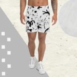 Ērtie un praktiskie šorti gaiši pelēkā pamattonī ar abstraktu apdruku “Logan” ir absolūts must have Tavā garderobē! Tie piemēroti sportošanai, aktīvai atpūtai un slinkai atpūtai – vasaras garderobe nav iedomājama bez šortiem! Bet piekritīsi – arī ziemā šorti ir labs pirkums! Tu dodies vingrot, ceļojumā uz siltām zemēm, draugu ballīti pirtī vai vienkārši jūties ērti mājās!