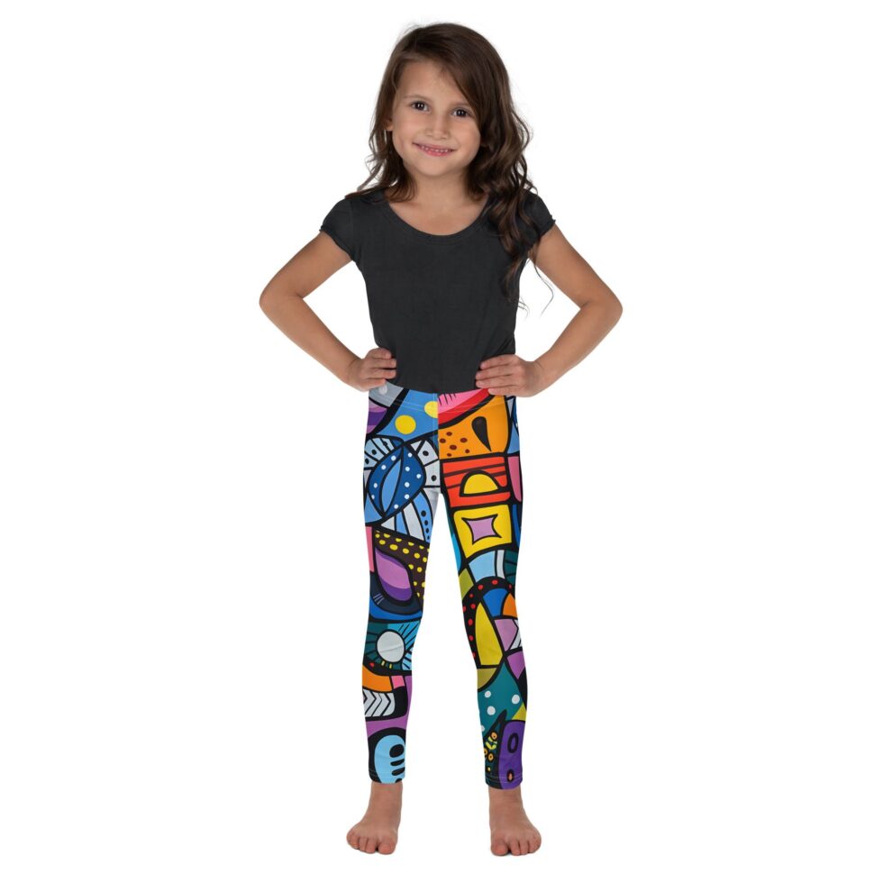 Koši legingi bērniem "Brenda" palīdzēs jūsu lolojumam ienirt krāsu pasaulē un ļauties jautrībai! Krāsas iedvesmo skriet, rotaļāties, vingrot un ļauties piedzīvojumiem! Vecākiem svarīgi, ka legingi saglabās savas krāsas pat pēc vairākkārtējas mazgāšanas, jo auduma apdruka veikta sublimācijas tehnikā – vispirms tiek apdrukāts audums, pēc tam ar rokām tiek šūts produkts. Krāsaini legingi ir ideāls apģērbs bērnudārzam, lai mazulim būtu ērti kustēties, jo audums ir mīksts un elastīgs. Tir ir lieliski piemēroti arī āra aktivitātēm un sporta nodarbībām. Legingi ir nepieciešami ikviena bērna garderobē, jo tos ir tik viegli kombinēt ar citiem ikdienas apģērbiem! Izbaudiet dinamisko krāsu prieku kopā ar savu bērnu! Nost ar garlaicīgām un vienmuļām bērnu drēbēm!