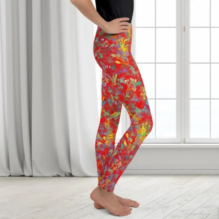 Meiteņu sporta legingi “Bella” apvieno stilīgu izskatu, ērtības un funkcionalitāti. Pateicoties to elastībai un izturībai, tie ir ideāli piemēroti sportošanai, dejošanai vai citām fiziskām aktivitātēm. Spandekss auduma sastāvā nodrošina tā elastību, bet poliesters palīdz audumam saglabāt formu un izturību pat pēc daudzām mazgāšanas reizēm. Poliesters arī labi saglabā krāsu sākotnējo izskatu un vieglu kopšanu. Ievēro mazgāšanas norādījumus, ko atradīsi uz etiķetes!