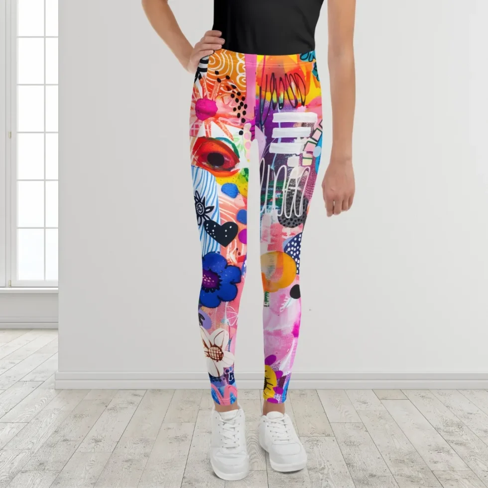 Meiteņu sporta legingi “Dorisa” ar košu akvareļu zīmējuma dizainu iepriecinās ikvienu krāsas mīlošu meiteni gan sportojot, gan arī ikdienā. Legingi labi sader kopā ar dažādiem t-krekliem, topiem, tunikām vai hūdijiem – jaunām un dzīvespriecīgām meitenēm labi piestāv teju viss! Meiteņu sporta legingi “Dorisa” ir izgatavoti no augstas kvalitātes auduma, kas ir mīksts, elastīgs un izturīgs, piekļaujas auguma aprisēm. Svarīgi, ka legingi ir viegli kopjami, neizbalē saulē un nezaudēs savu krāsu košumu pat pēc vairākkārtējām mazgāšanām. Atliek vien ievērot ieteikumus to kopšanai, kas norādīti uz etiķetes. Izbaudi kustību brīvību ar ērtu apģērbu visur – sportojot, dejojot, atpūšoties pie dabas un arī mājās!