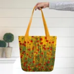 Taša ar kokvilnas rokturiem “Benita” ar koši vasarīgu dizainu būs Tavs stilīgais pavadonis ikdienā! Ļauj uzplaukt sev un ļauj, lai koši aksesuāri Tev palīdz! Taša ir patiesi ērts vasaras aksesuārs, jo vari to izmantot gan ikdienā, gan dodoties atpūtā. Tu noteikti novērtēsi arī kokvilnas rokturus, kurus ir patīkami turēt rokās. Ak, jā, ņemot līdzi datoru, neaizmirsti to aizsargāt pret skrāpējumiem, nejaušas apliešanas ar ūdeni un citām nebūšanām, tāpēc noteikti izmanto laptopu aizsargājošo maku!