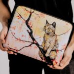 Laptopu aizsargājošs maks ar kaķi, nodrošina darora aizsardzību pret triecieniem un skrāpējumiem