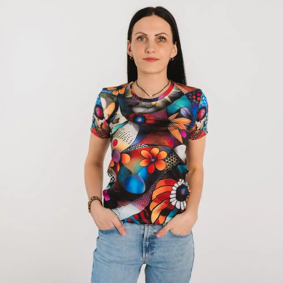 Sieviešu T-krekls ar ziedu dizainu “Marta”